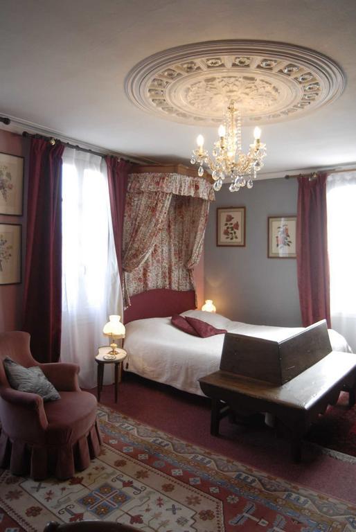 Chambres D'Hotes Logis Du Jerzual Dinan Zimmer foto