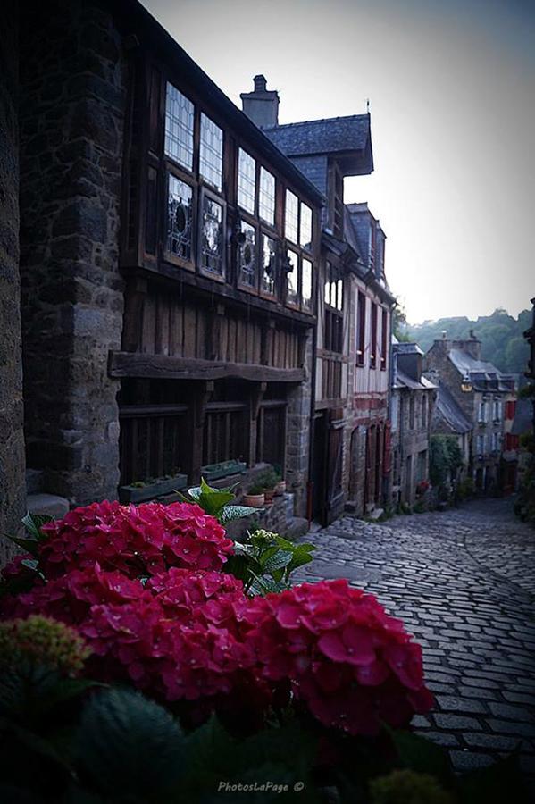 Chambres D'Hotes Logis Du Jerzual Dinan Exterior foto